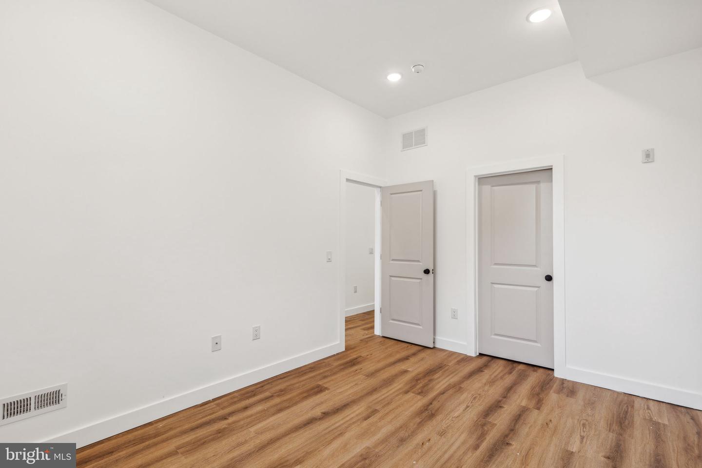 2306 N Fairhill St Property Photo 22
