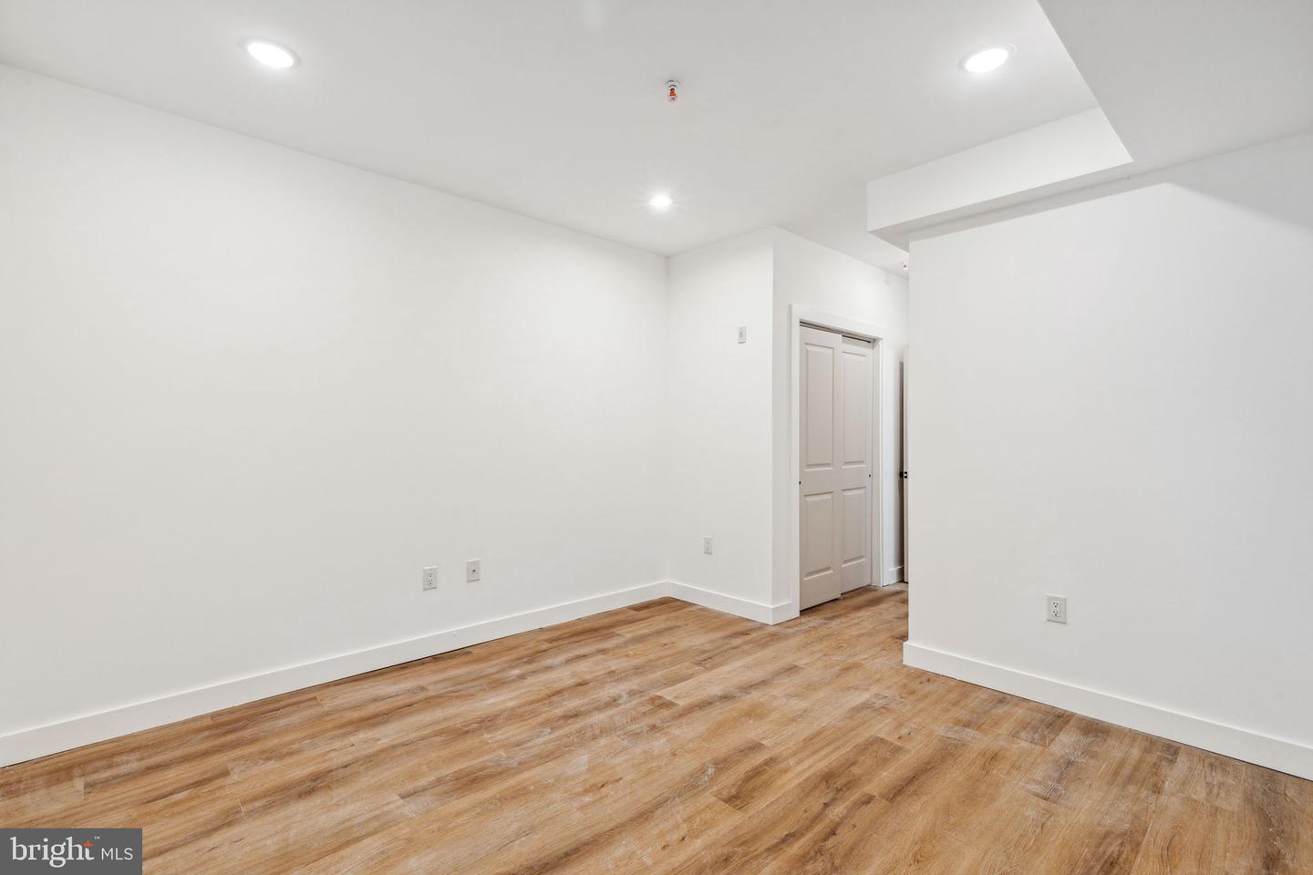 2306 N Fairhill St Property Photo 31