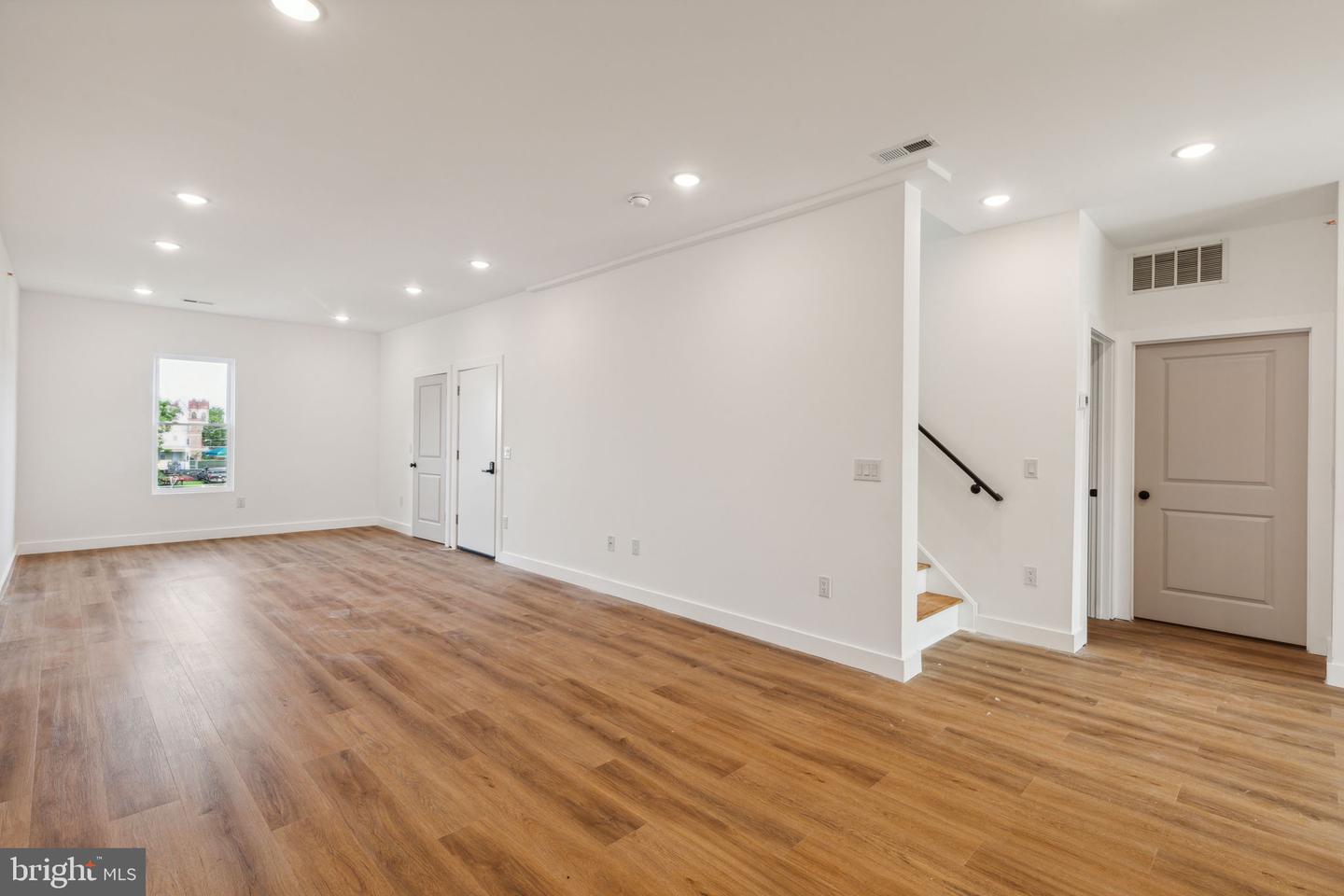 2306 N Fairhill St Property Photo 49