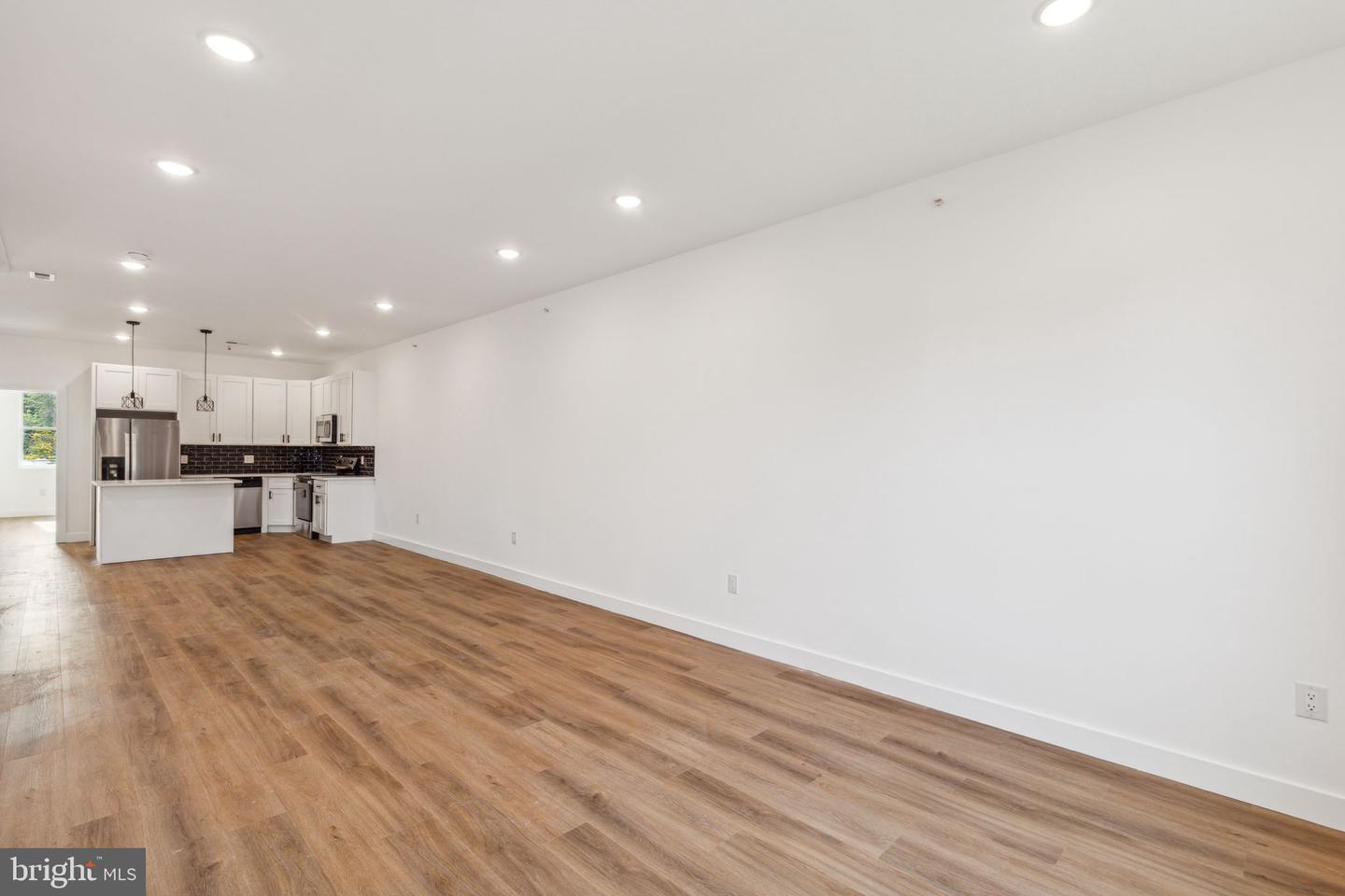 2306 N Fairhill St Property Photo 54