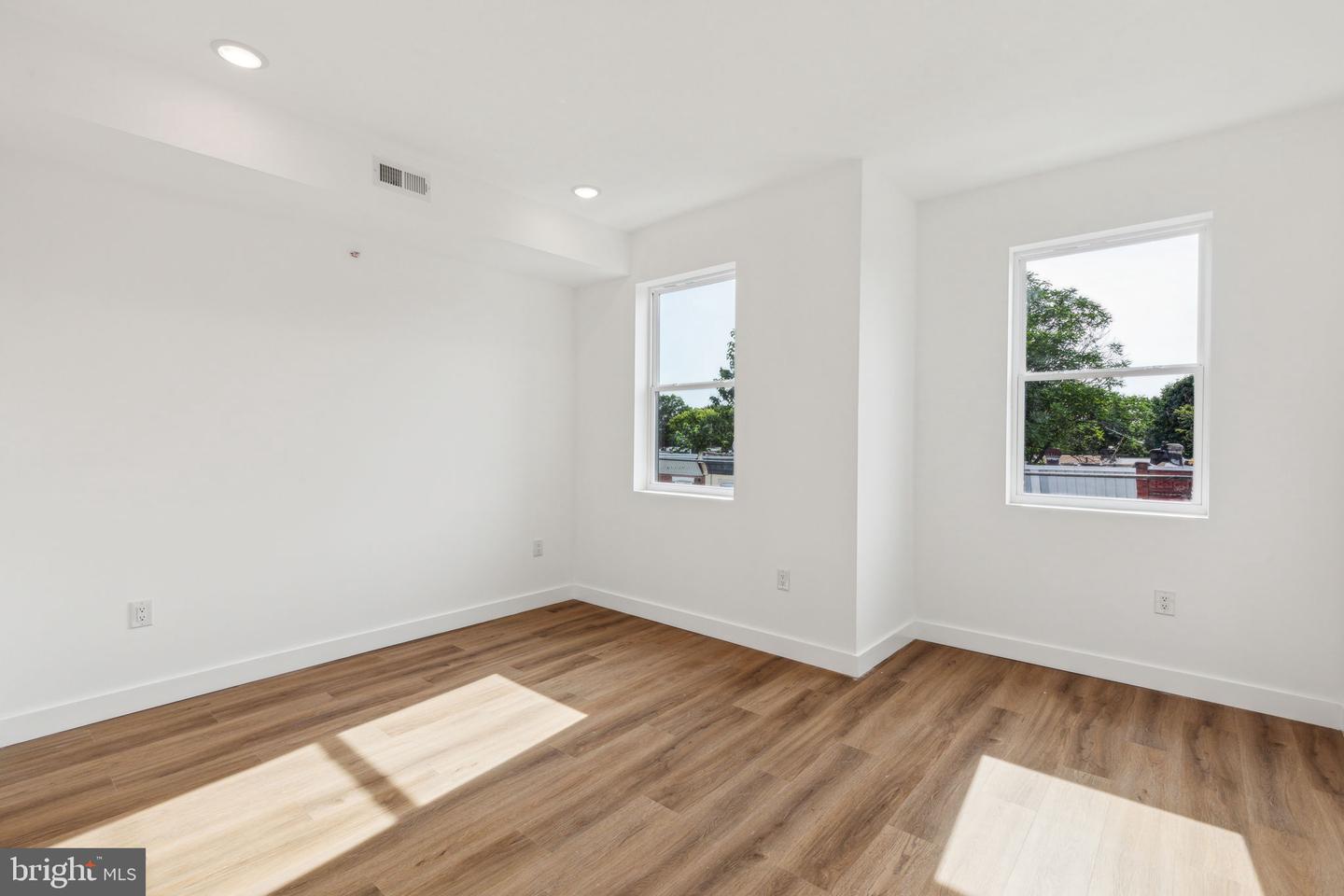 2306 N Fairhill St Property Photo 64