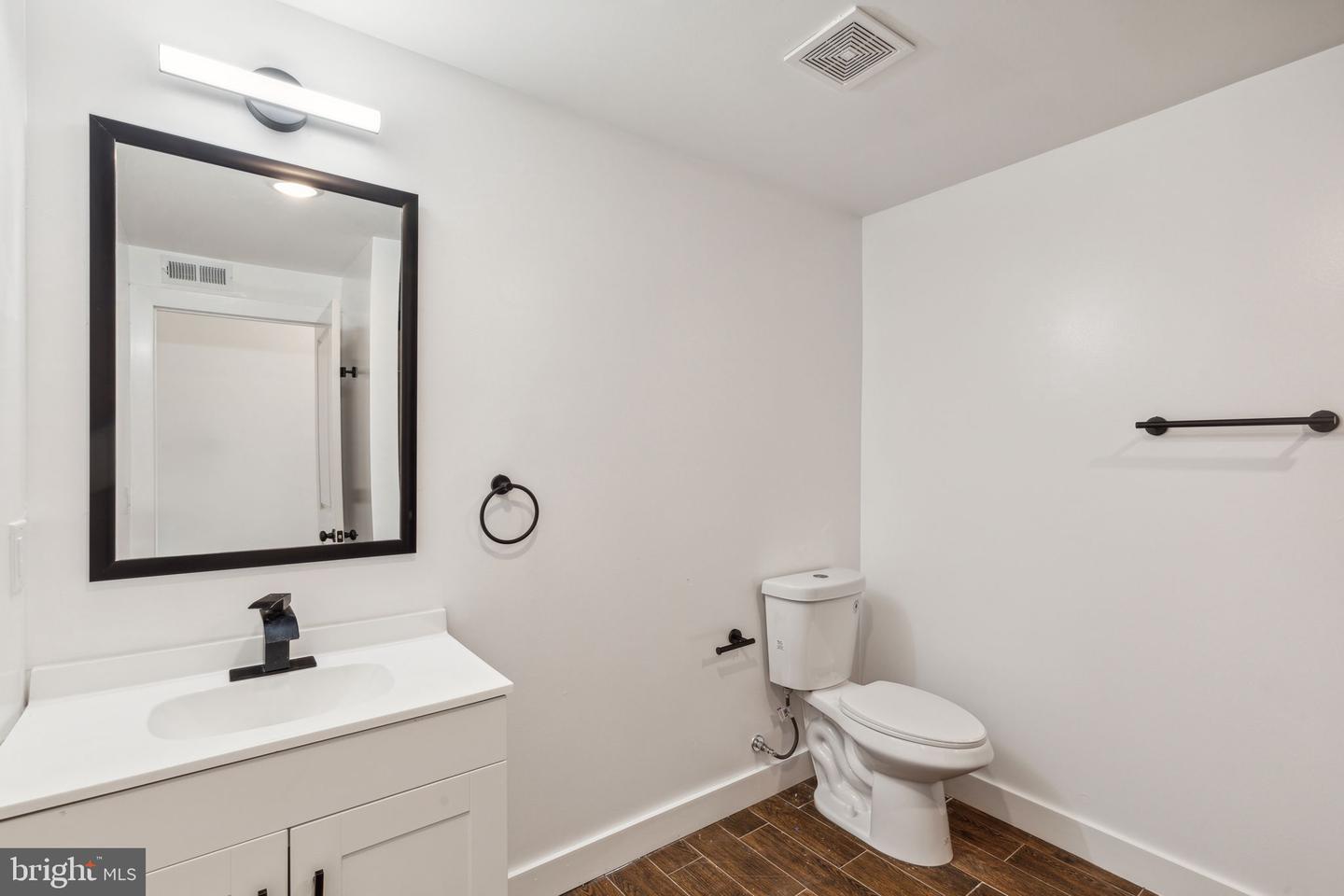 2306 N Fairhill St Property Photo 73