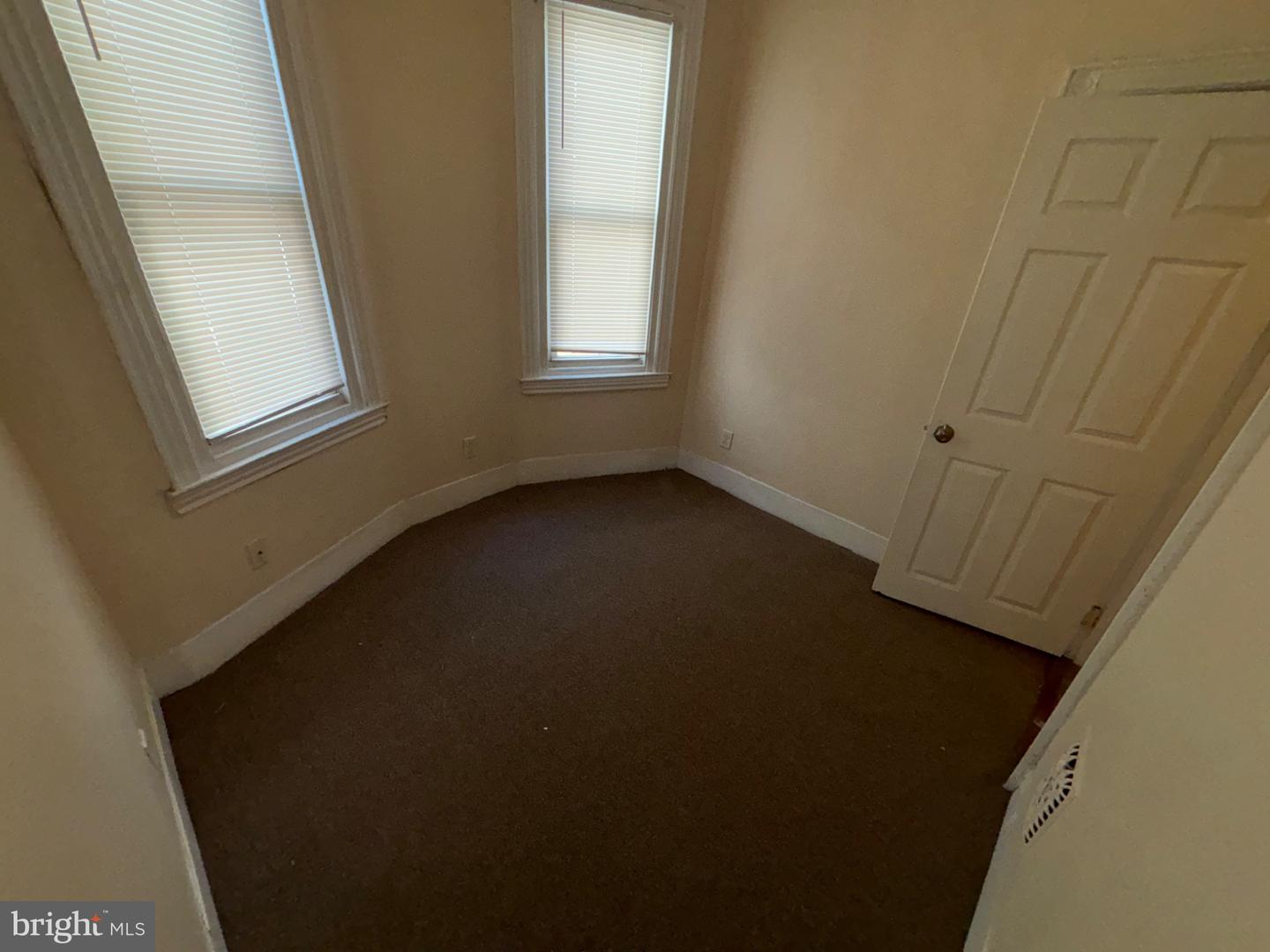 1812 S 57th St Property Photo 9