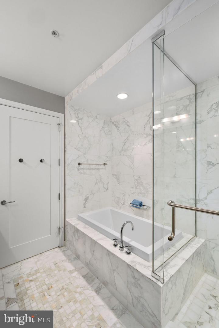 1414 S Penn Sq #25cde Property Photo 25