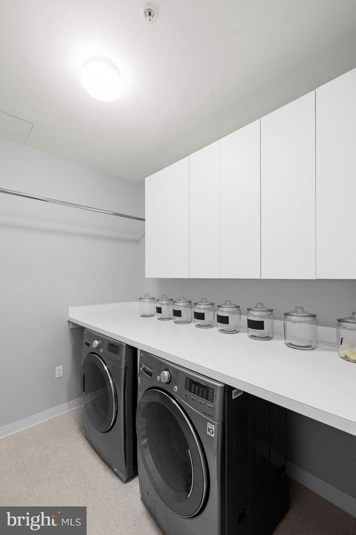 1414 S Penn Sq #25cde Property Photo 35