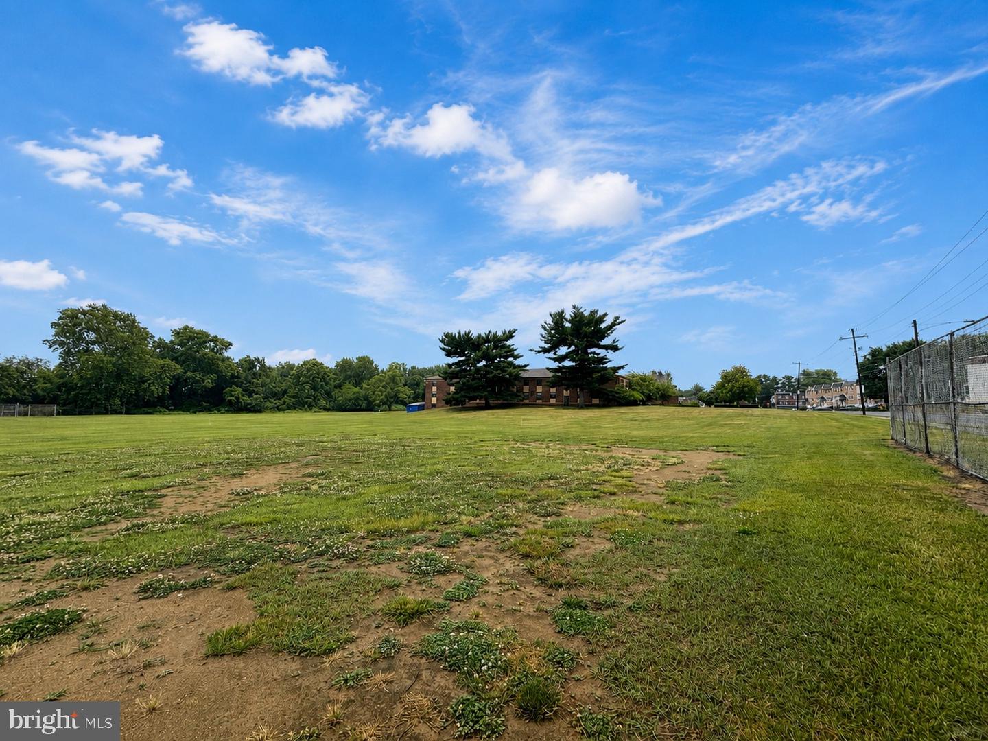 3201 Chesterfield Rd Property Photo 4