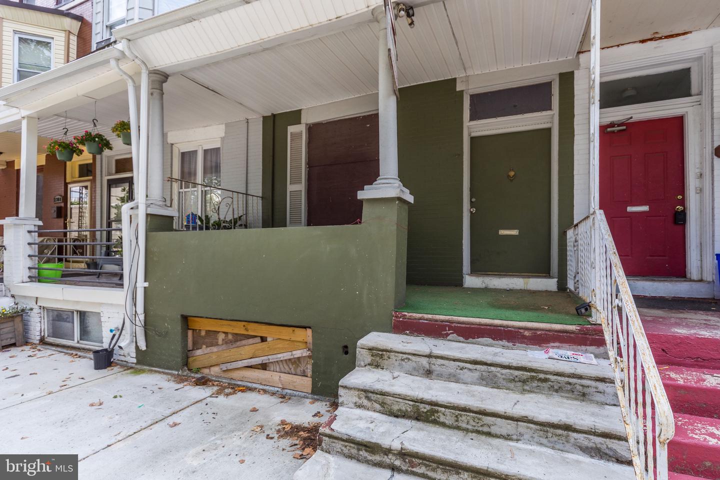 2312 Reed St Property Photo 3