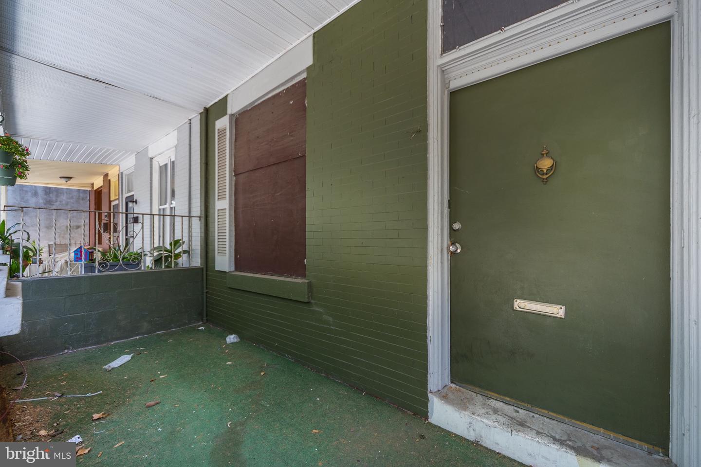 2312 Reed St Property Photo 5