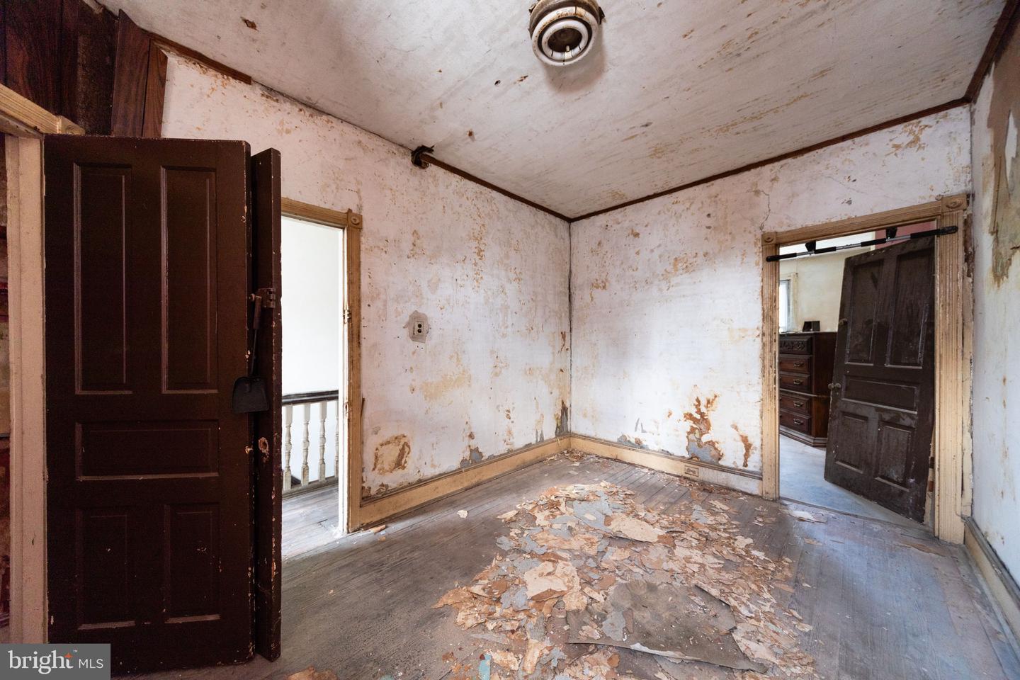 2312 Reed St Property Photo 11