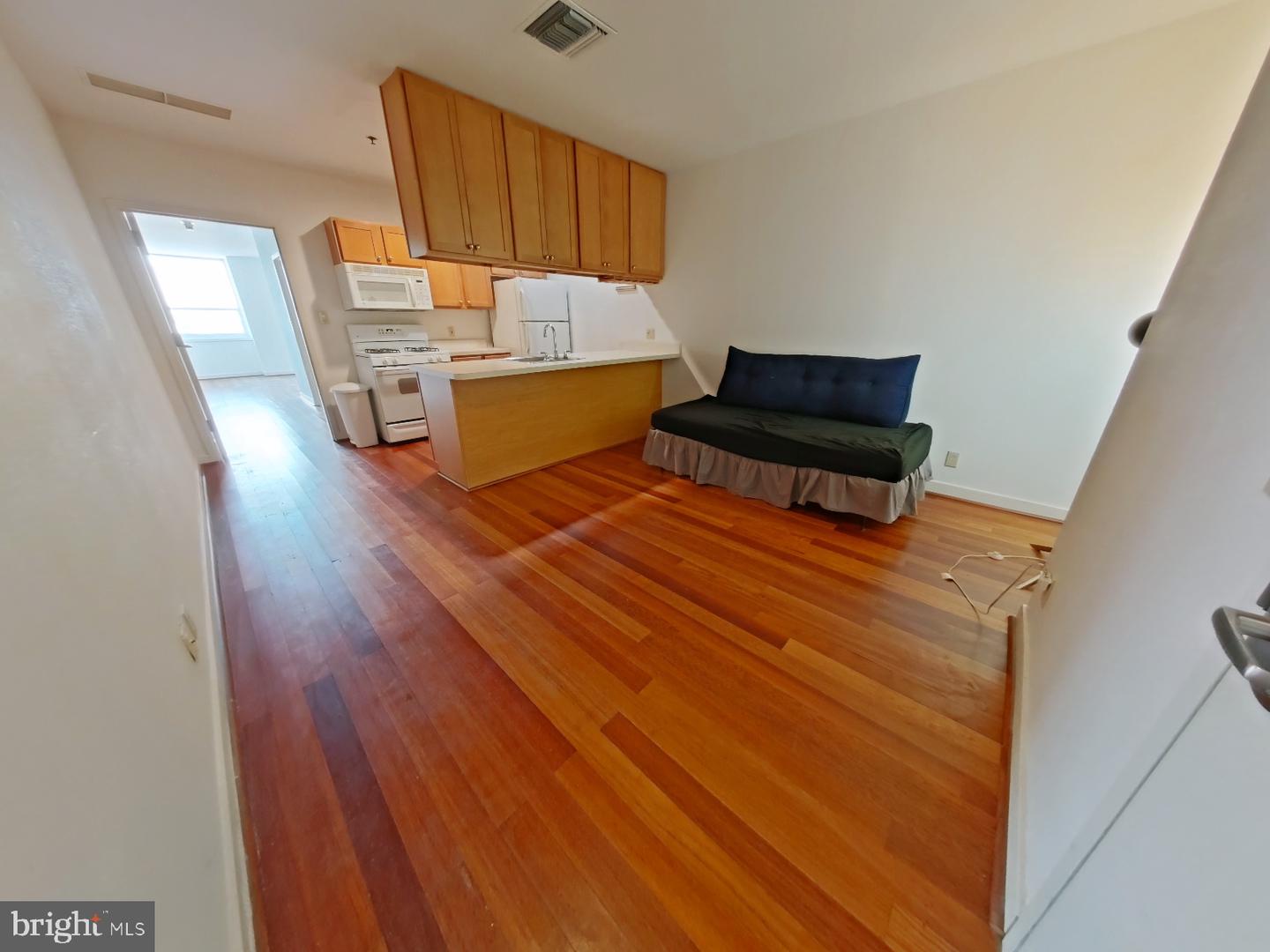 1100 Vine St #1209 Property Photo 3