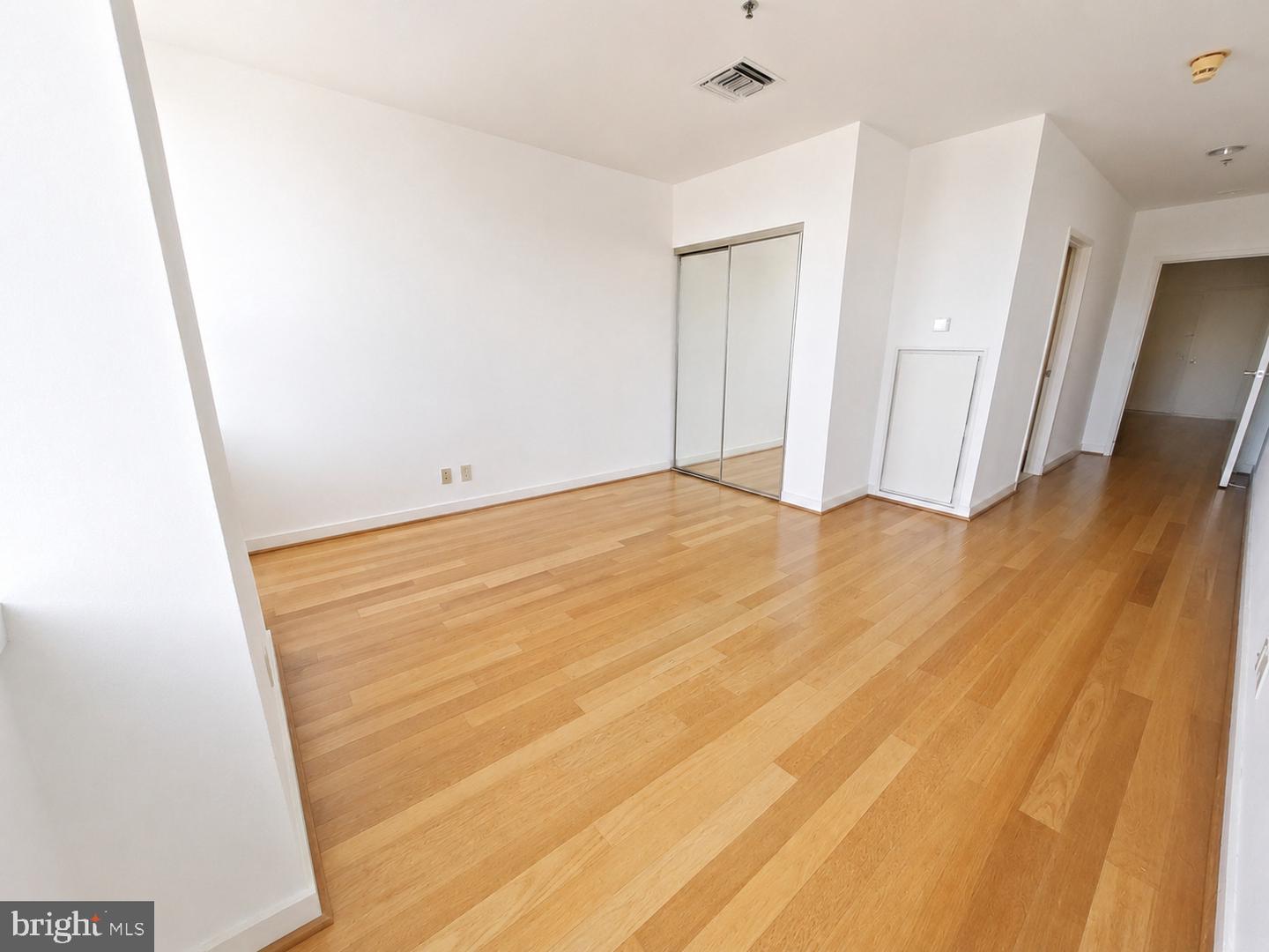 1100 Vine St #1209 Property Photo 5