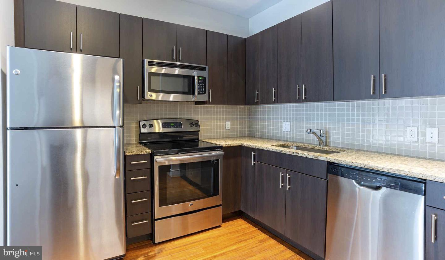 521 S Broad St #418 Property Photo 2
