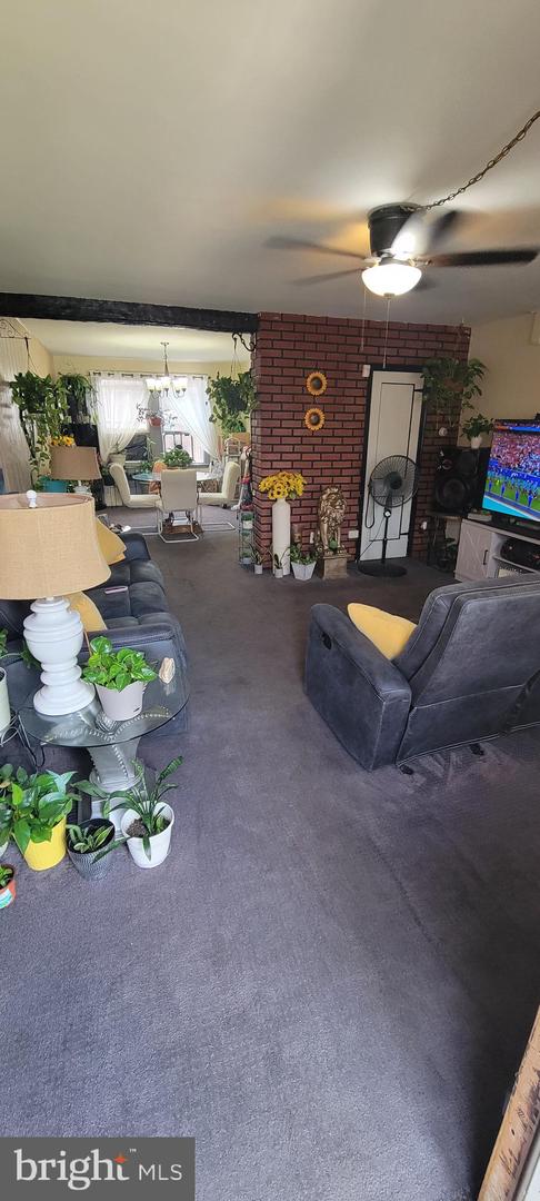 6113 Belden St Property Photo 4