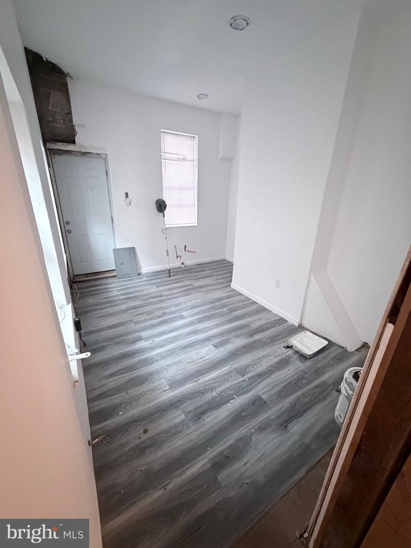 1217 W Venango St Property Photo 7