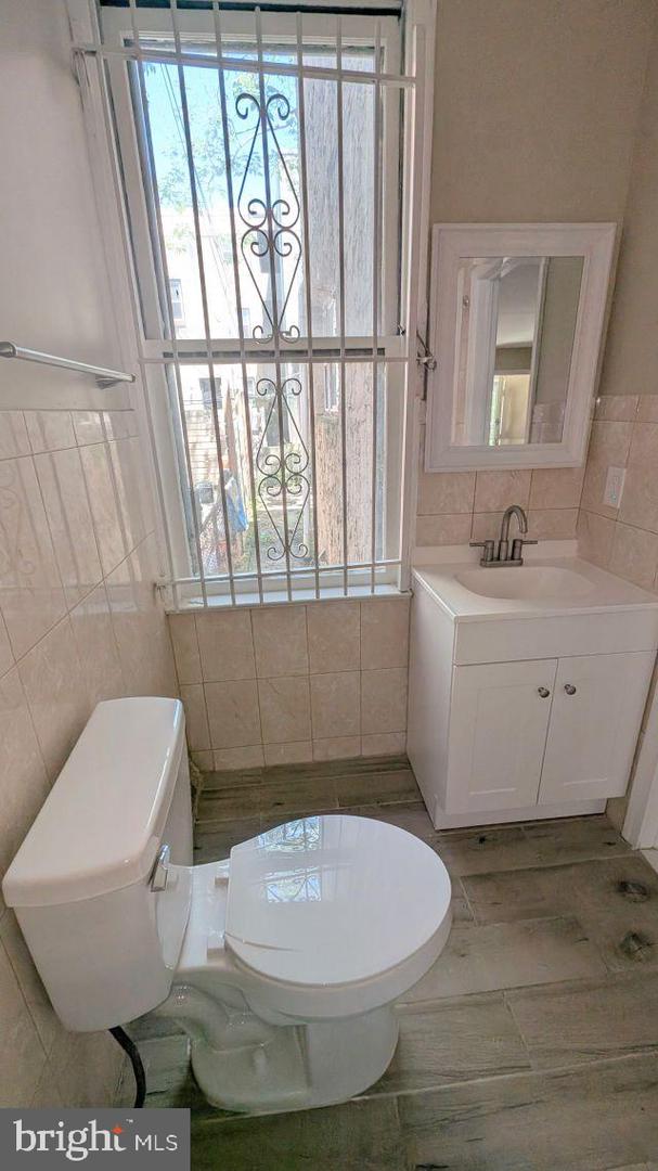 3219 Mount Vernon St Property Photo 4