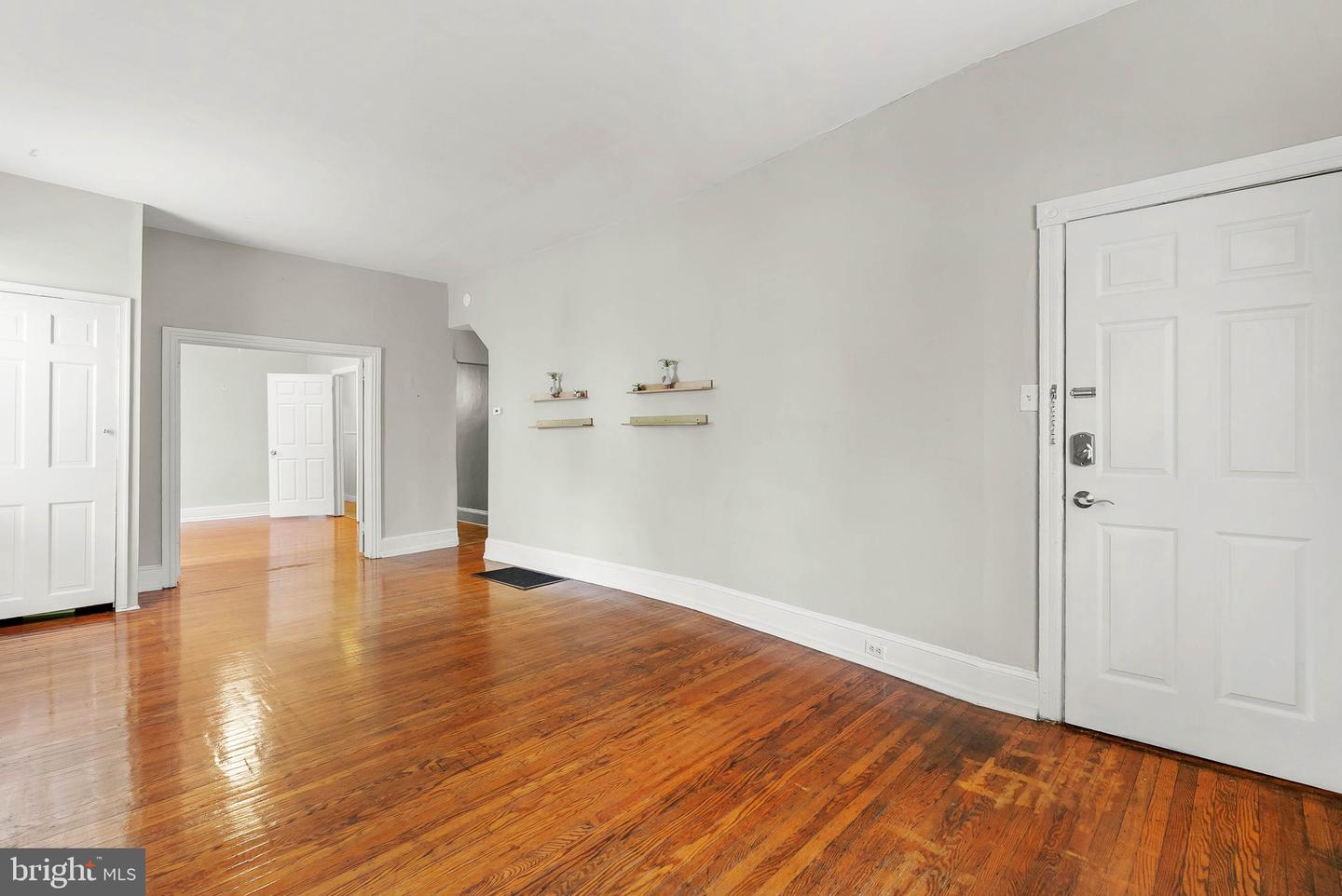 5223 Morris St Property Photo 6
