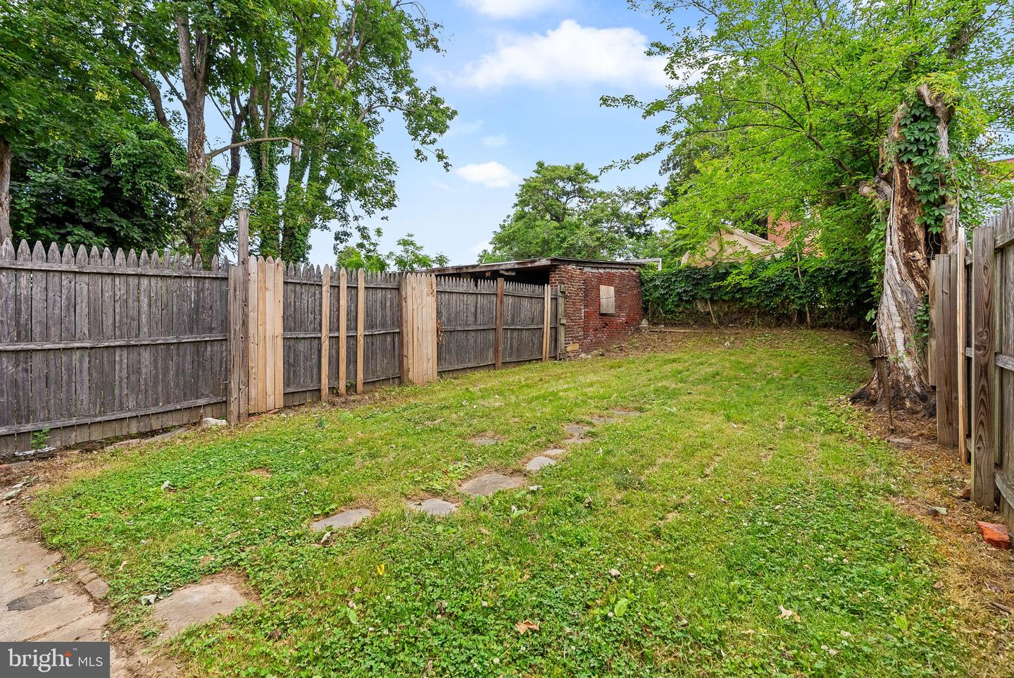 5223 Morris St Property Photo 15
