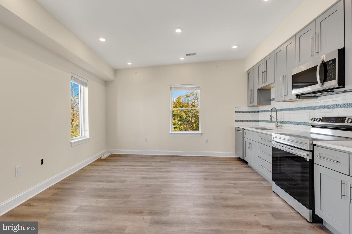 511 Gorgas Ln #e Property Photo 6