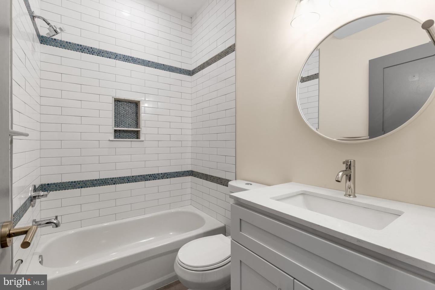 511 Gorgas Ln #e Property Photo 9
