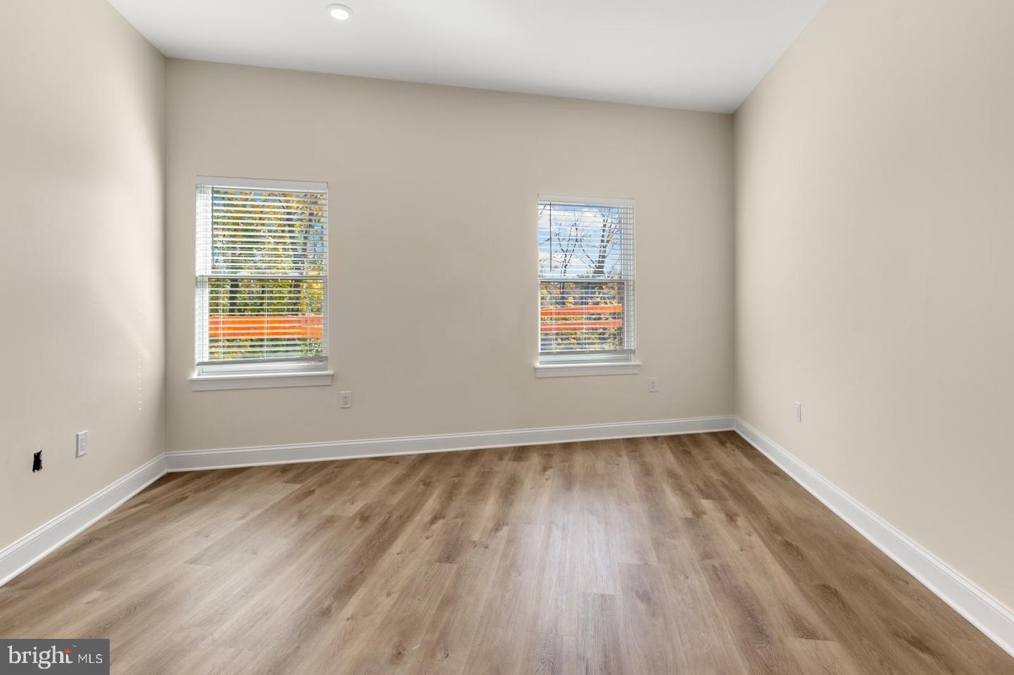 511 Gorgas Ln #e Property Photo 13