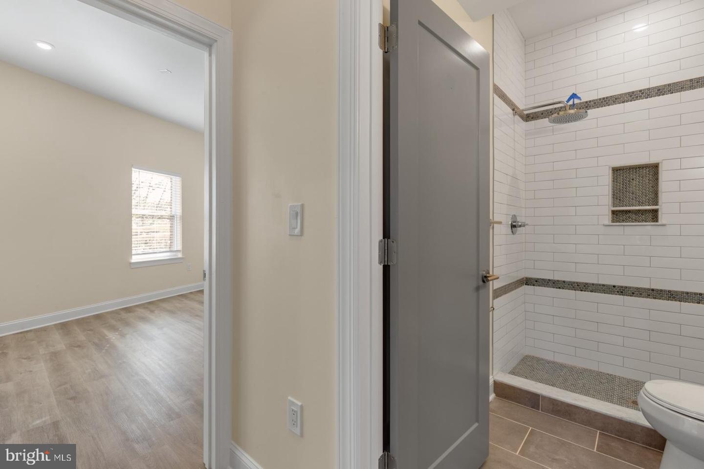 511 Gorgas Ln #e Property Photo 14