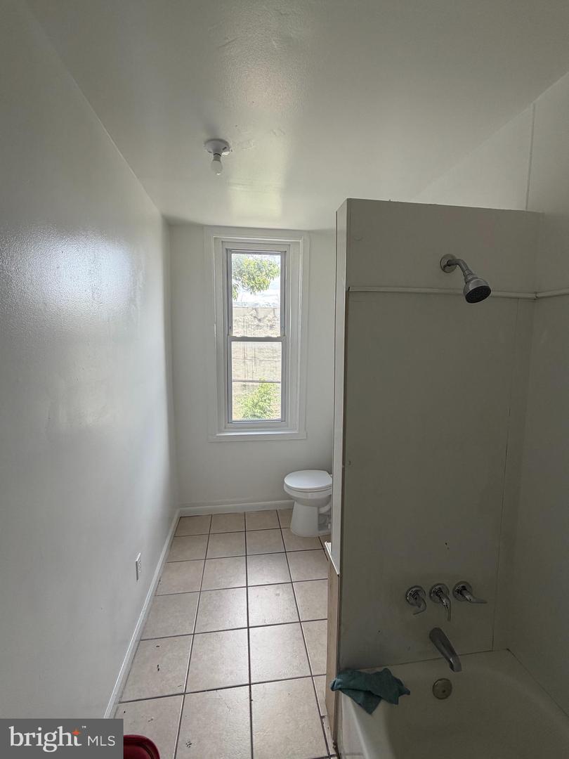 443 W Indiana Ave Property Photo 7