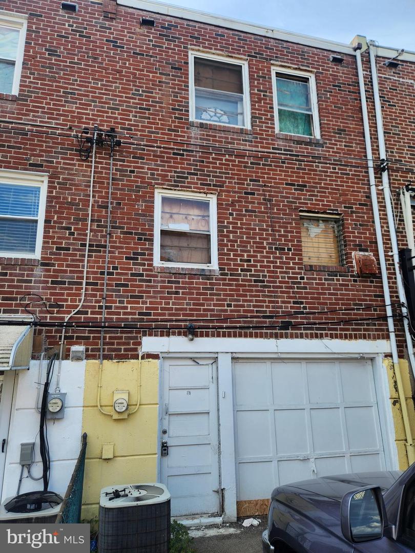 8617 Gillespie St Property Photo 2