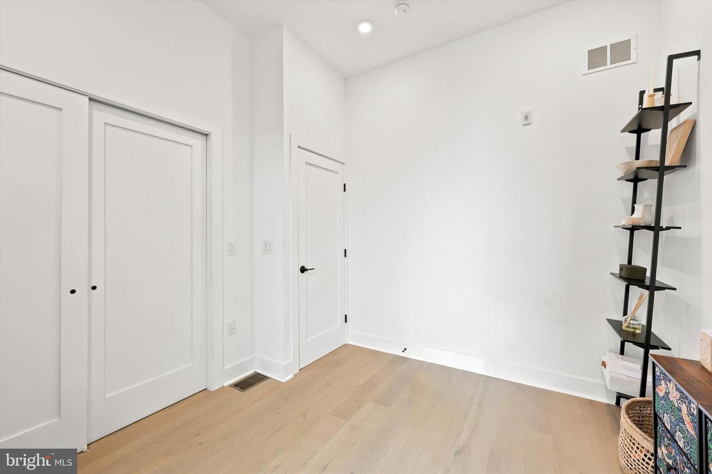 1621 Bainbridge St #6 Property Photo 29