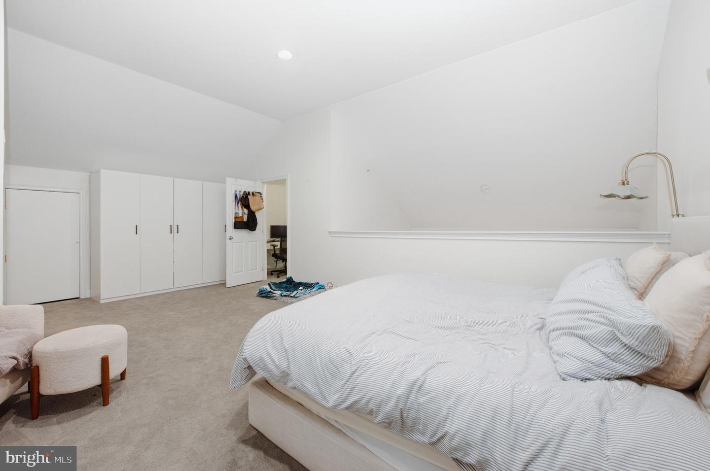 1 Academy Cir #313 Property Photo 12