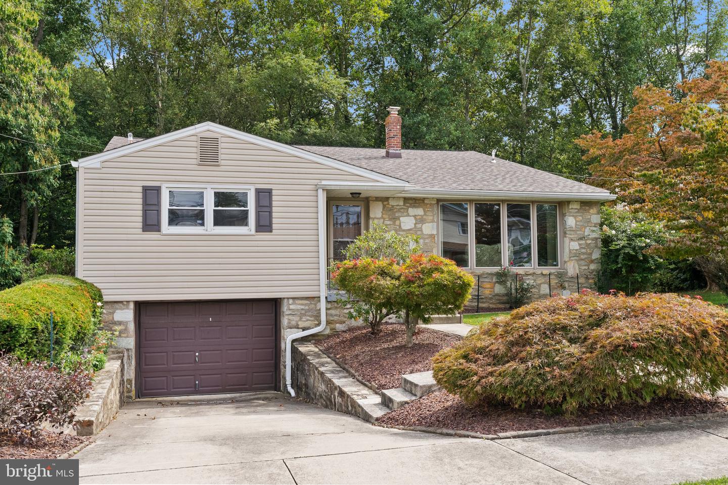 142 Greycourt Rd Property Photo 1