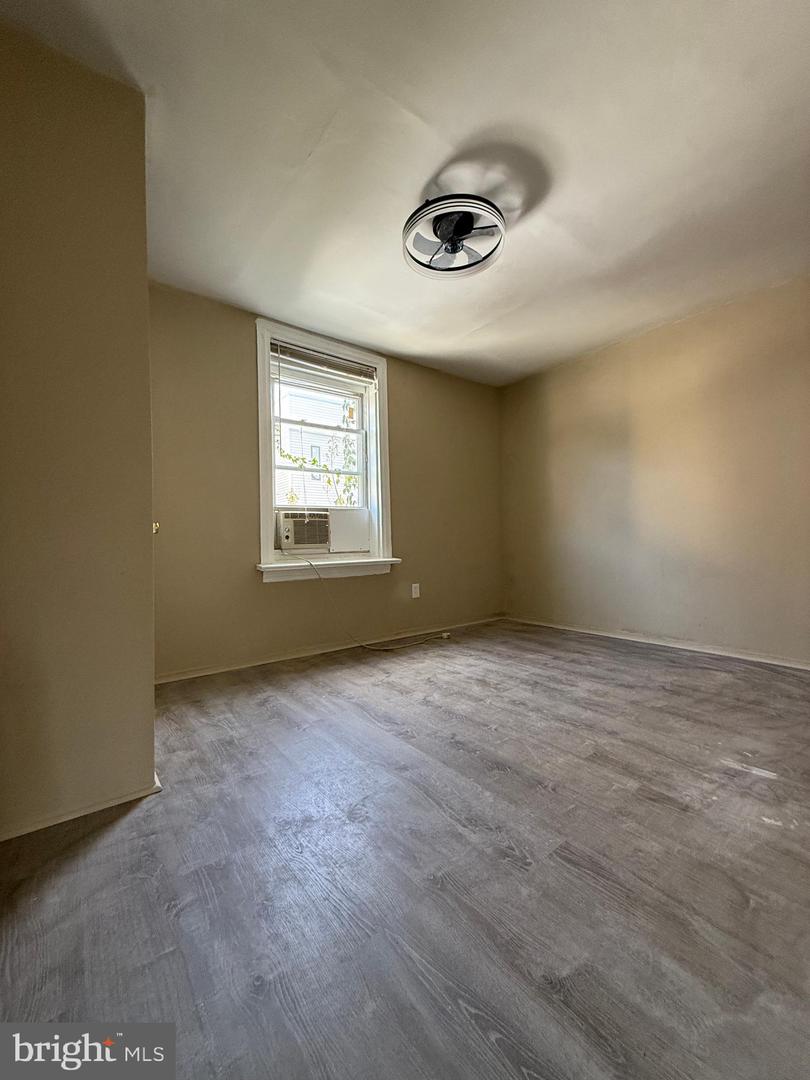 1811 N Reese St Property Photo 3
