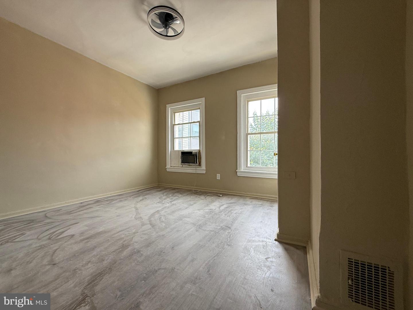 1811 N Reese St Property Photo 8