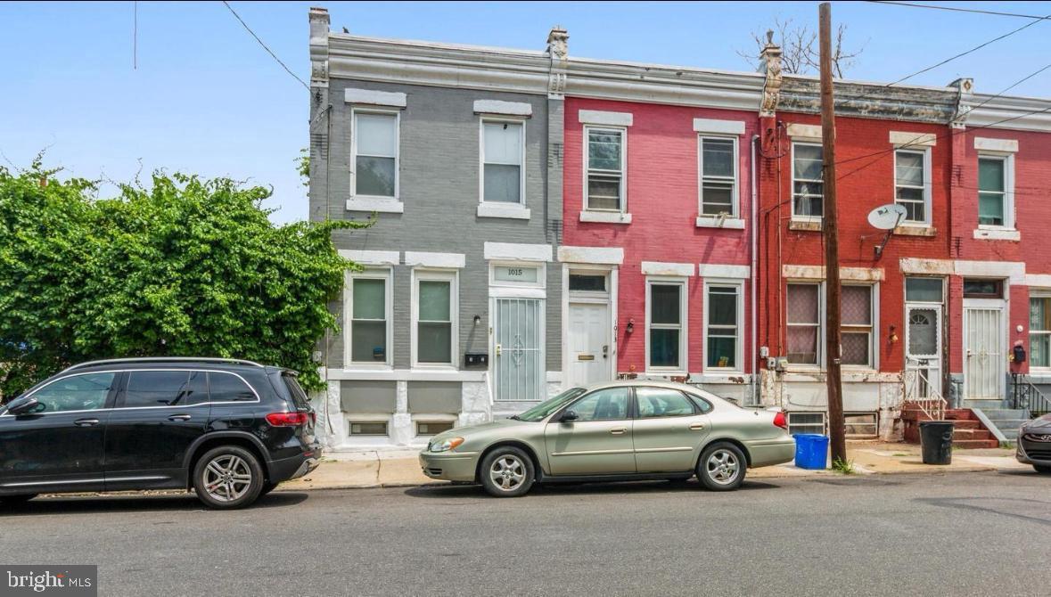 1015 W Susquehanna Ave Property Photo 1