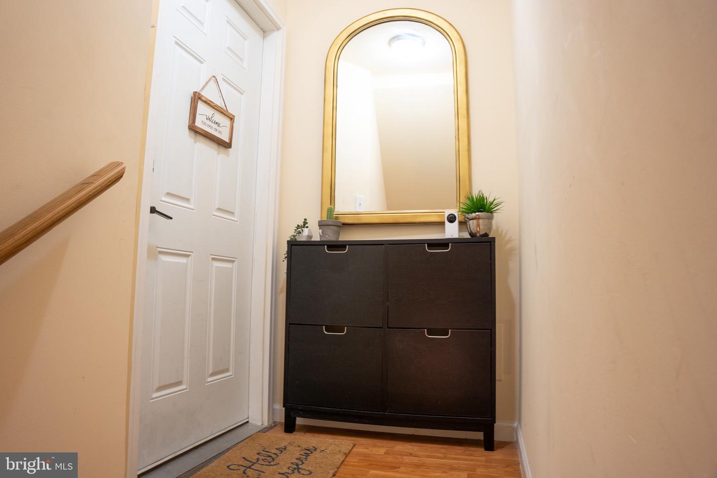 1537 W Stiles St #2 Property Photo 2