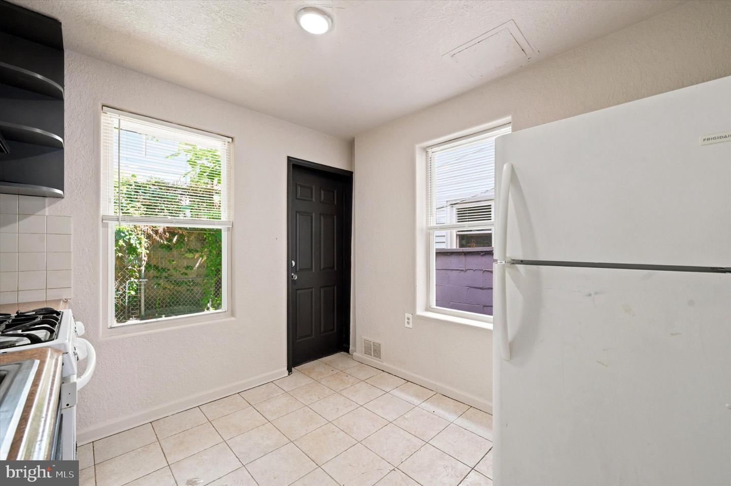 2015 Mountain St Property Photo 12