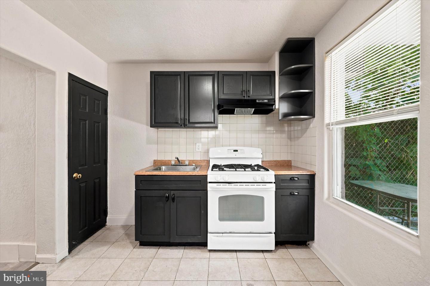 2015 Mountain St Property Photo 14