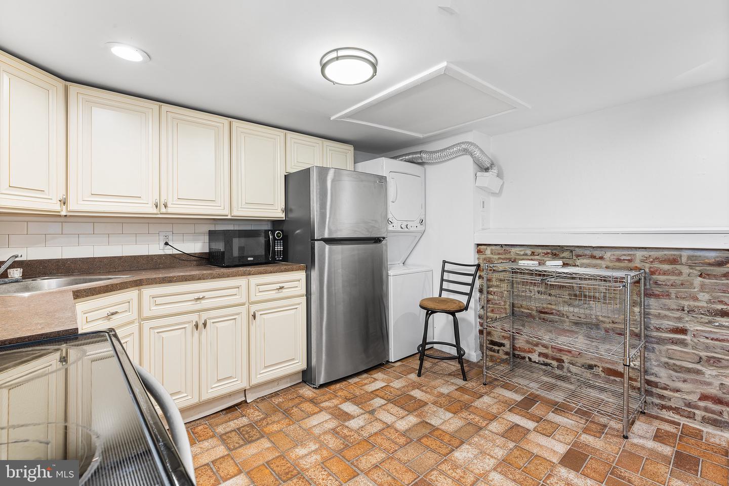 8 Bristow Pl Property Photo 7