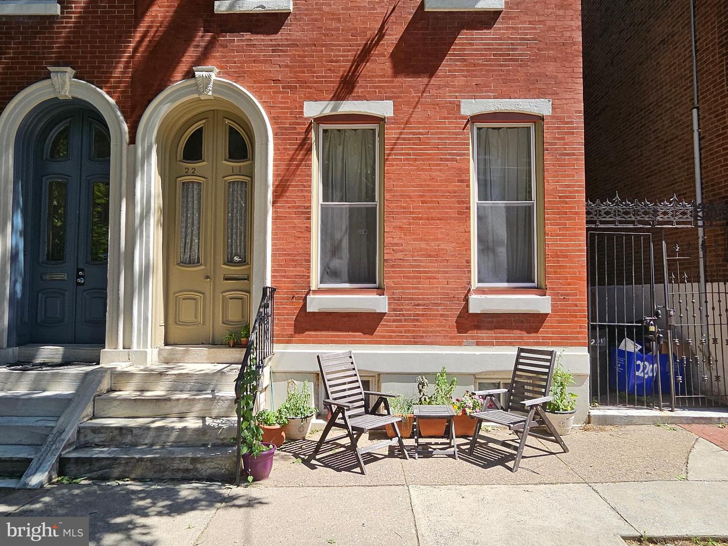 2211 Mount Vernon St Property Photo 4