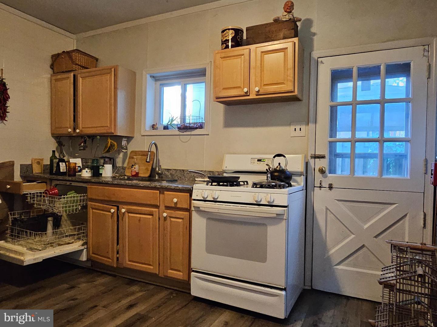 2211 Mount Vernon St Property Photo 5