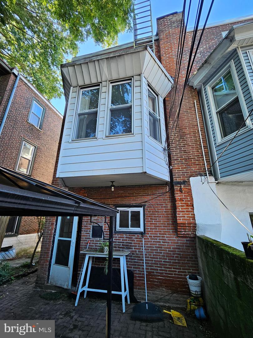 2211 Mount Vernon St Property Photo 29