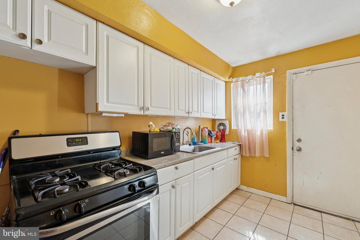 1530 N 10th St #d Property Photo 8