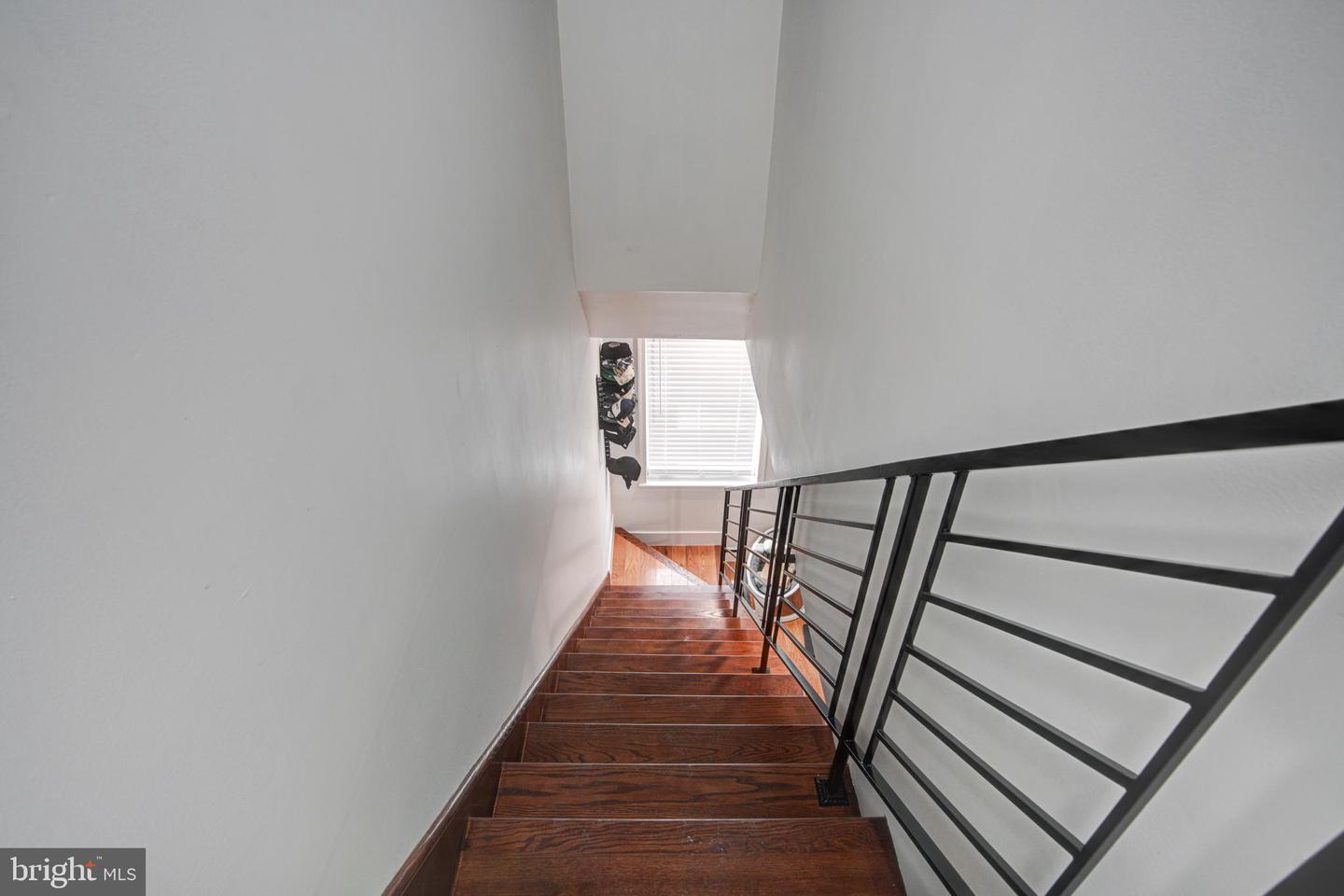 2611 S Marshall St Property Photo 10