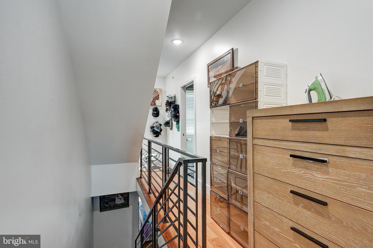2611 S Marshall St Property Photo 12