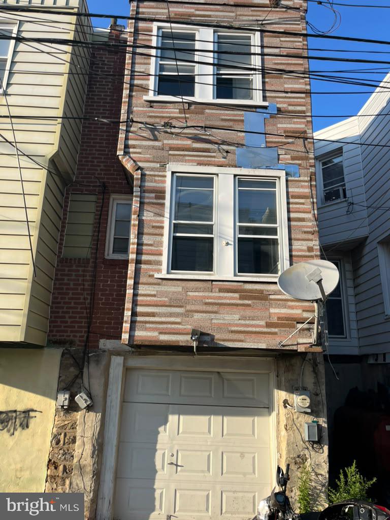 836 Bridge St Property Photo 2