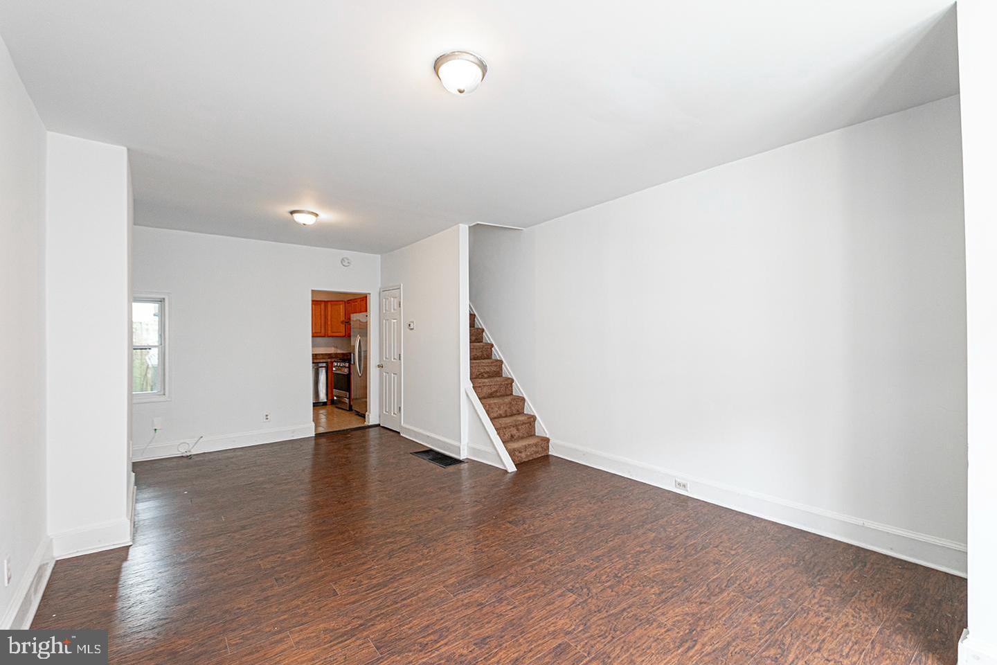 1535 S Hicks St Property Photo 2