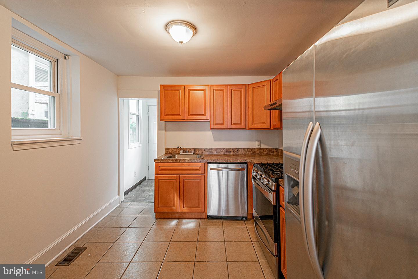 1535 S Hicks St Property Photo 4