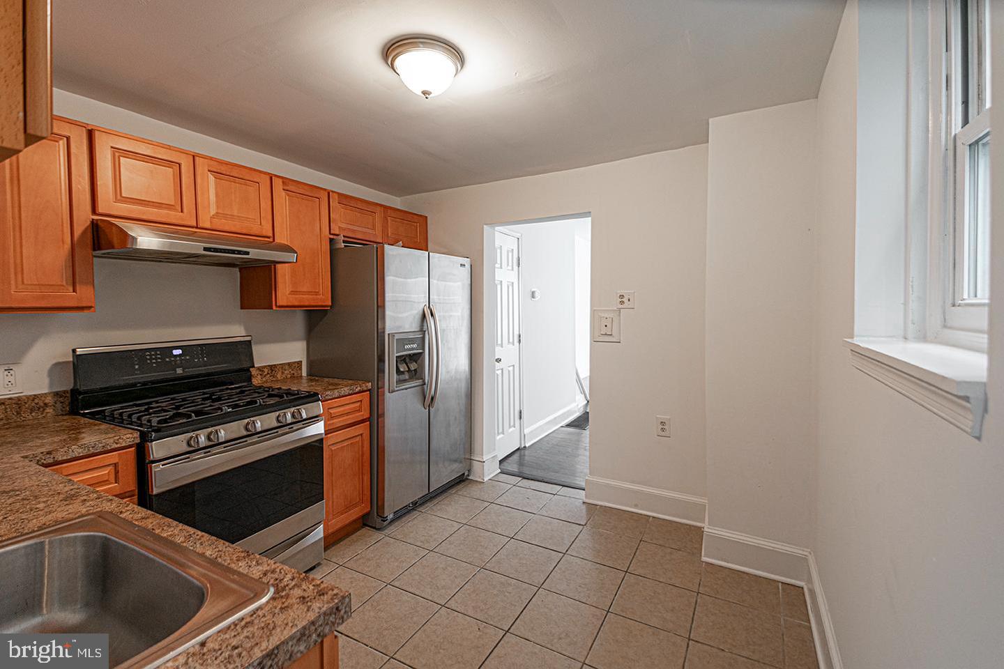 1535 S Hicks St Property Photo 6