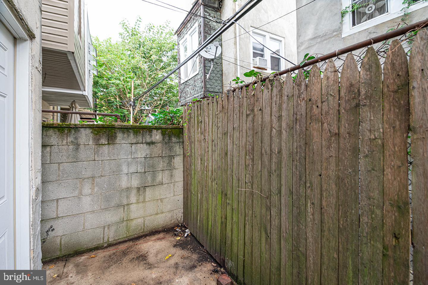 1535 S Hicks St Property Photo 8