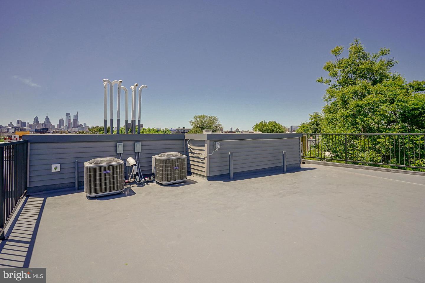 1102 E Columbia #lot D1 Property Photo 21
