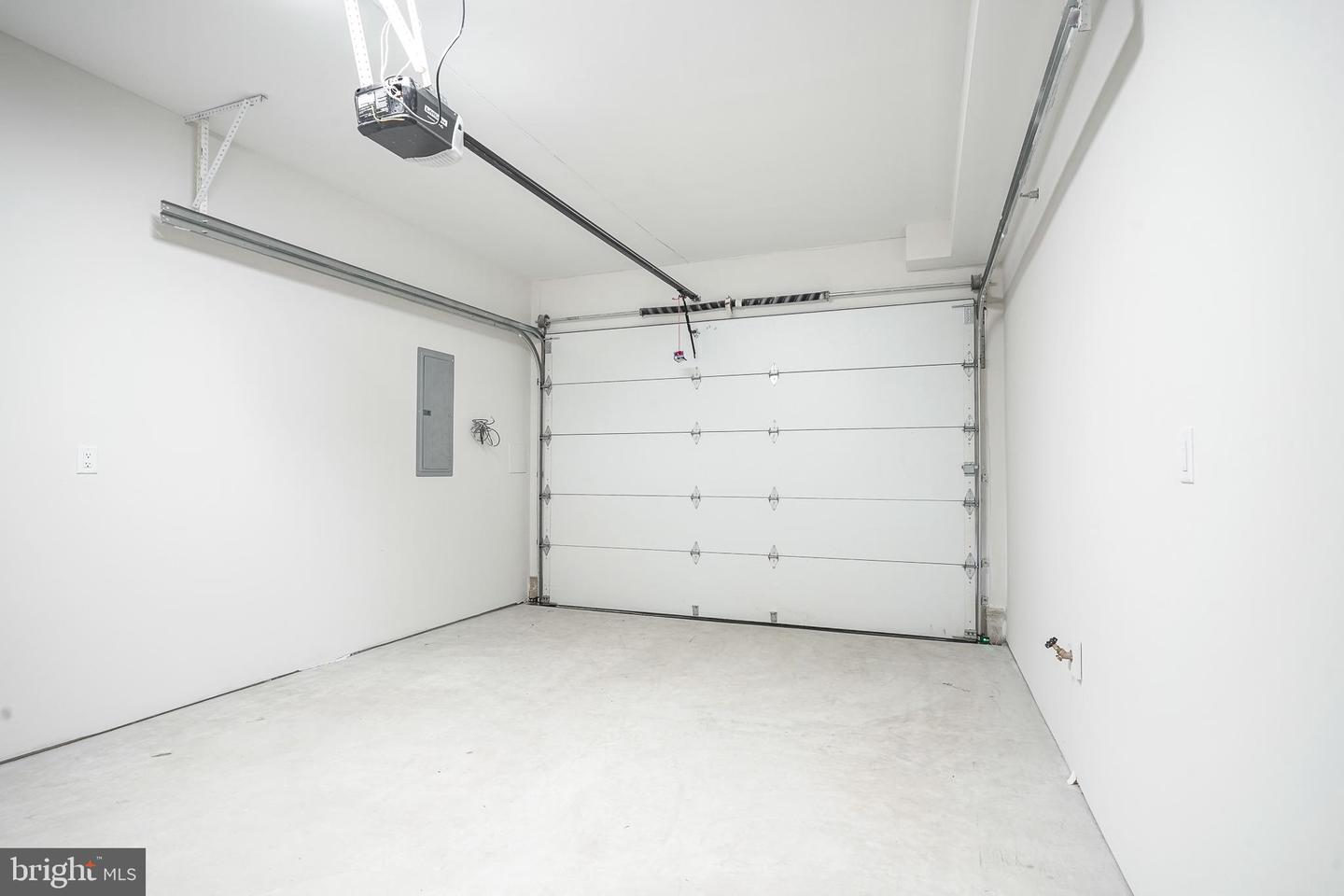 1102 E Columbia #lot D1 Property Photo 24